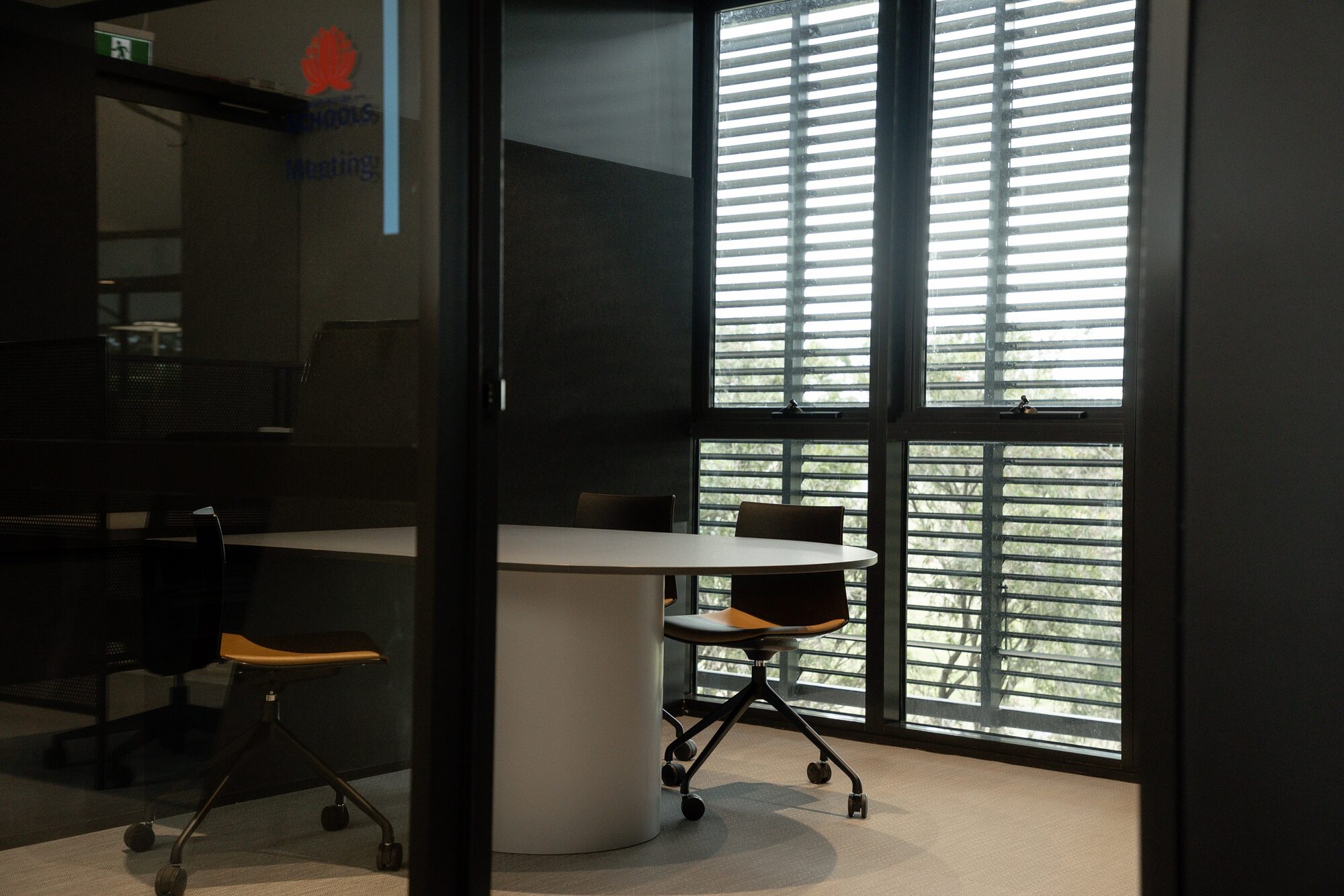 Forme Tables — image 9