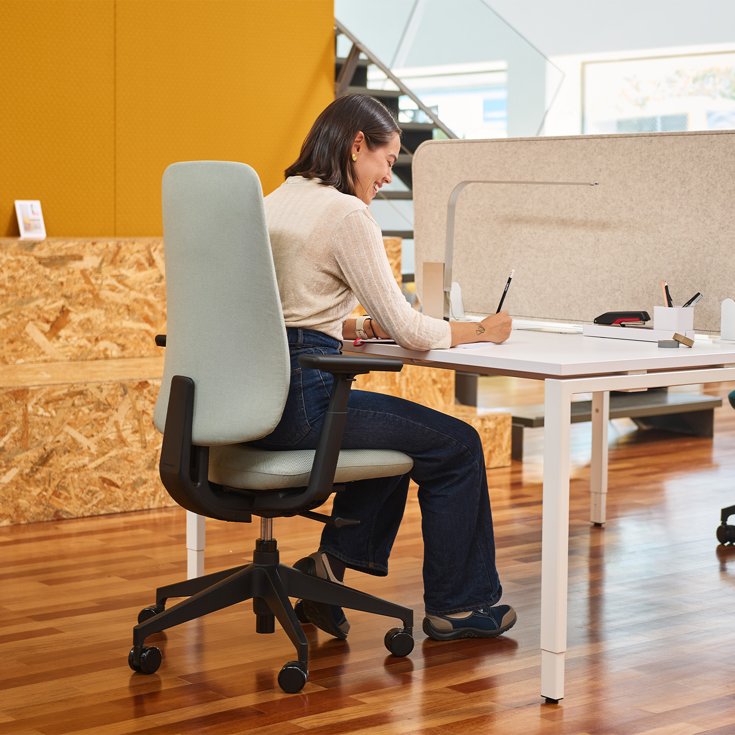 Haworth Aloha Pro Task Chair — image 4