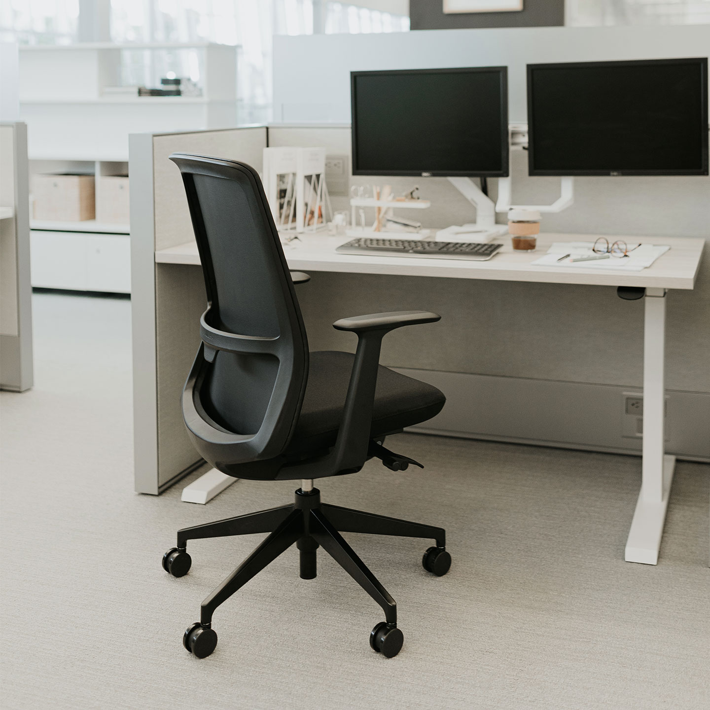 Soji Task Chair