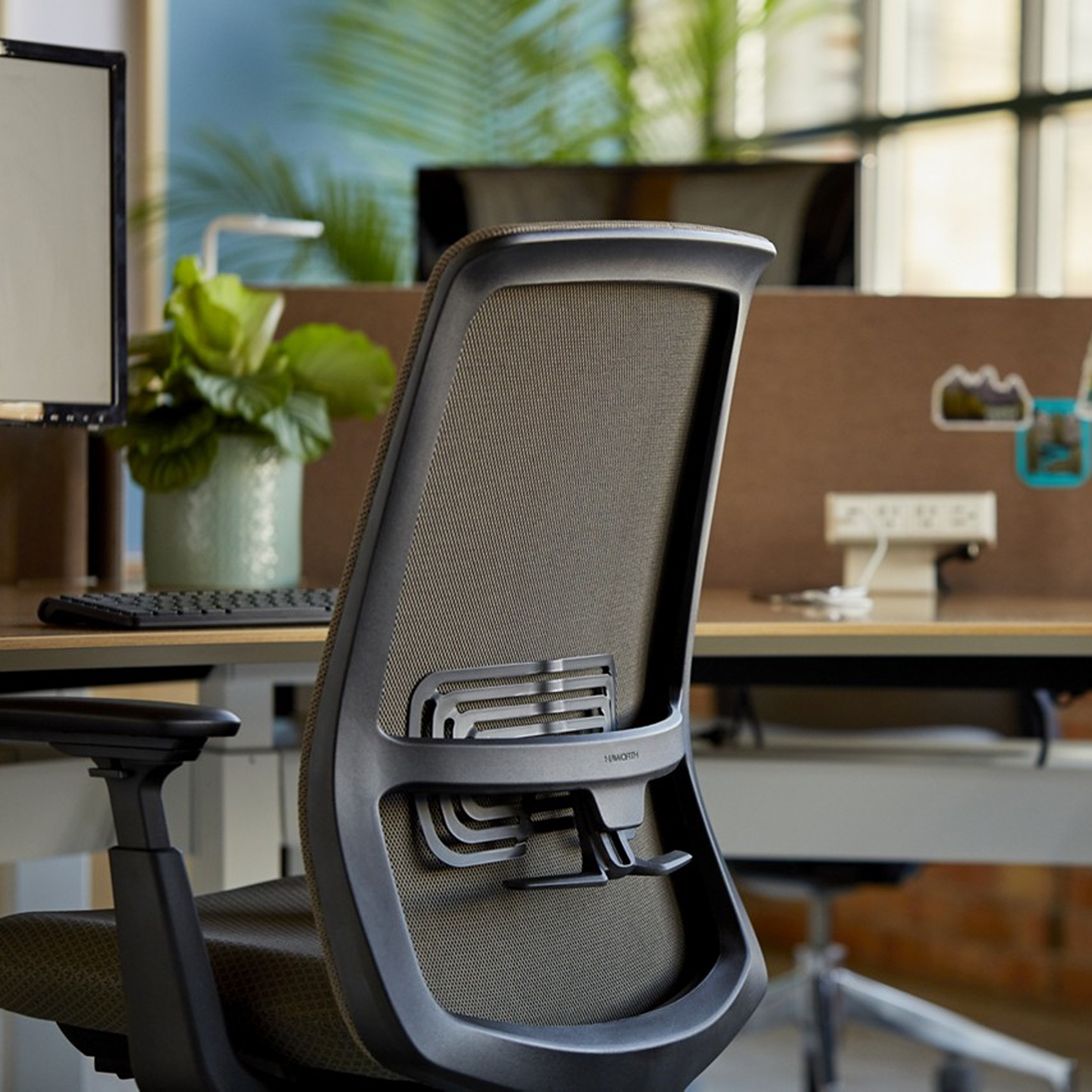 Haworth Soji Task Chair — image 9